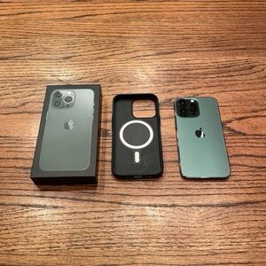 Apple iPhone 13 Pro Alpine Green 512 GB unlocked